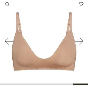 SKIMS Wireless form T-shirt bra